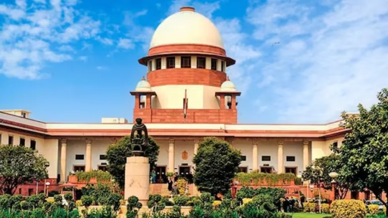 बिहार की SIR प्रक्रिया पर सुप्रीम कोर्ट बोला- मृतकों समेत काटे गए 65 लाख नामों की सूची वेबसाइट पर डालें चुनाव आयोग Supreme Court orders Bihar Election Commission to publish list of 65 lakh removed names with reasons