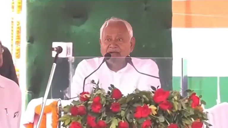 स्वतंत्रता दिवस पर सीएम नीतीश कुमार ने बिहार वासियों के लिए खोला पिटारा, इन वर्गों को दी बड़ी सौगात Bihar CM Nitish Kumar announces new schemes on Independence Day 2025