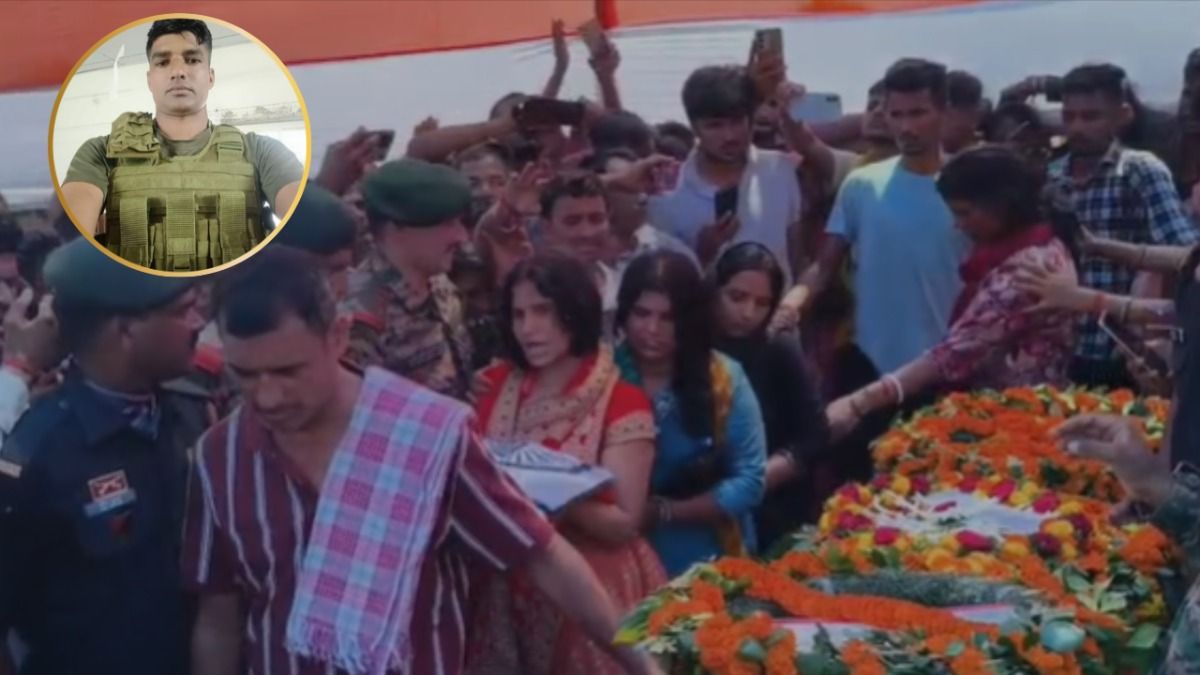 बिहार: स्वतंत्रता दिवस के जश्न के बीच शहीद को अंतिम विदाई, बाढ़ के पानी से गुजरकर पैतृक गांव पहुंचा पार्थिव शरीर