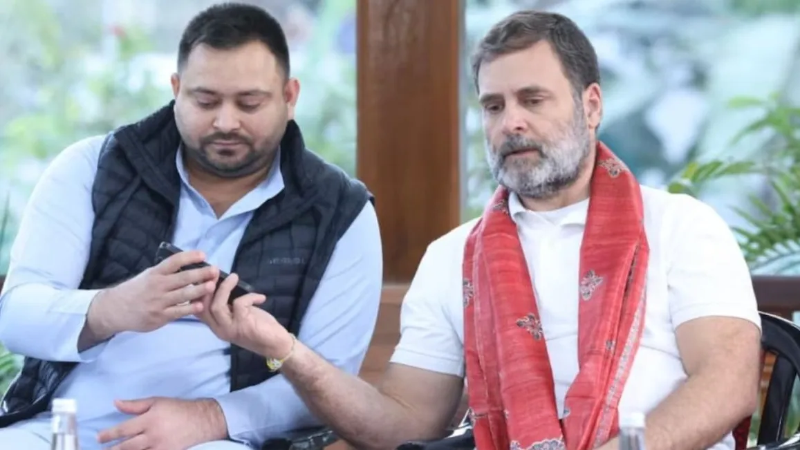 Rahul Gandhi and Tejashwi Yadav protesting against SIR process in Bihar