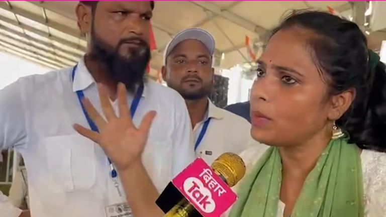 राहुल गांधी की वोटर अधिकार यात्रा में PM मोदी और CM नीतीश की मिमिक्री कर वायरल हो गई ये लड़की! NewsTak