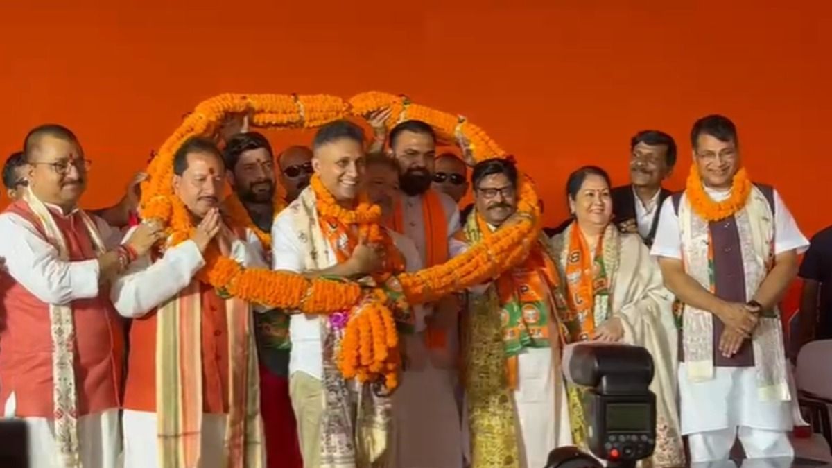 आनंद मिश्रा, आशुतोष कुमार और नागमणि ने थामा बीजेपी का दामन, जॉइन करते ही कही ये बात Anand Mishra, Nagmani, and Ashutosh Kumar join BJP in Bihar ahead of elections