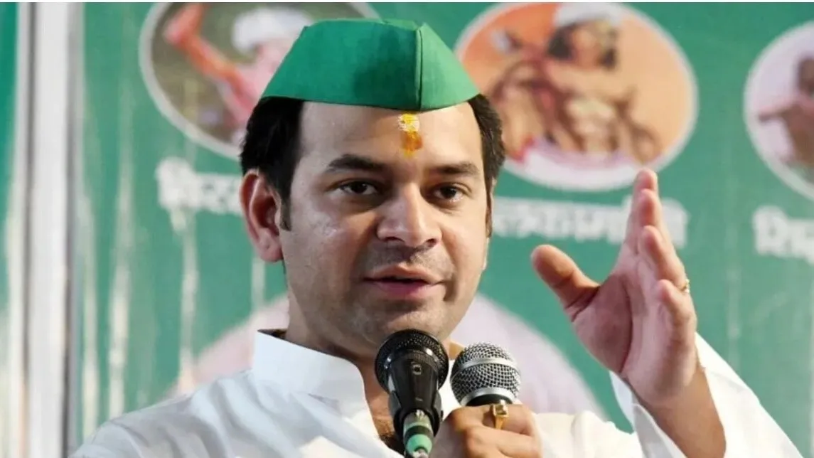 Tej Pratap Yadav accuses Akash Yadav of leaking photos, calls him Jaichand