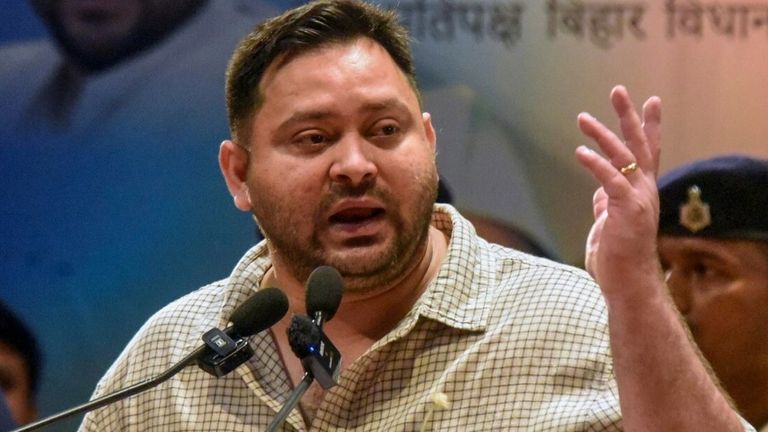 तेजस्वी यादव की मुश्किलें बढ़ीं! पीएम मोदी पर कथित अमर्यादित टिप्पणी के आरोप में UP और महाराष्ट्र में FIR दर्ज Tejashwi Yadav