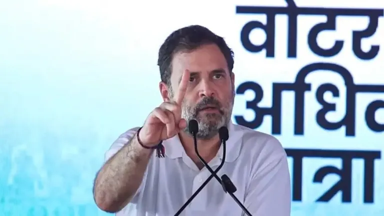 Delhi: SSC Protest के दौरान हुए लाठीचार्ज पर राहुल गांधी ने मोदी सरकार पर बाेला हमला, कहा- ‘ये डरपोक सरकार की पहचान’ Rahul Gandhi
