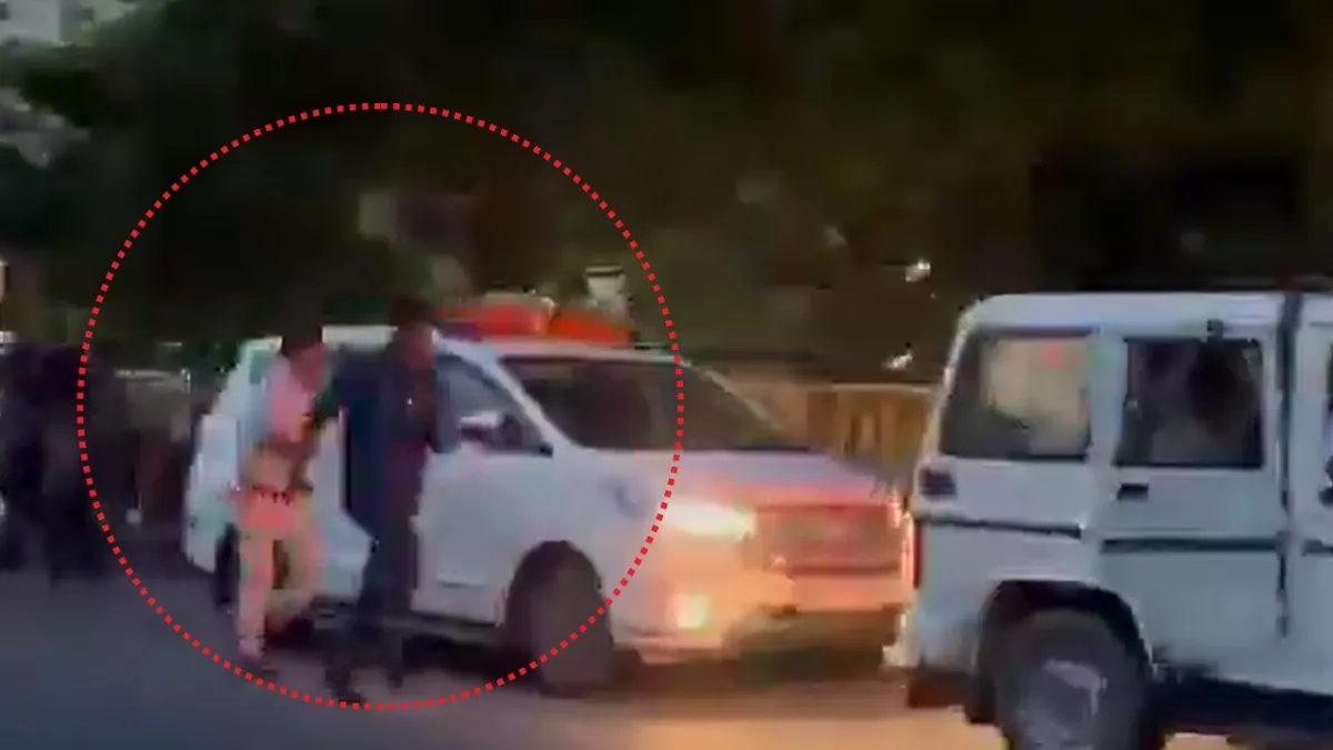 Patna protest – Bihar Health Minister Mangal Pandey convoy attacked, viral video