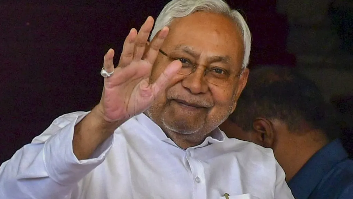 नीतीश कैबिनेट में 26 एजेंडों पर लगी मुहर, 100 करोड़ से अधिक निवेश करने वाली कंपनियों को मुफ्त जमीन नीतीश कैबिनेट ने 26 प्रस्तावों पर मुहर लगाई