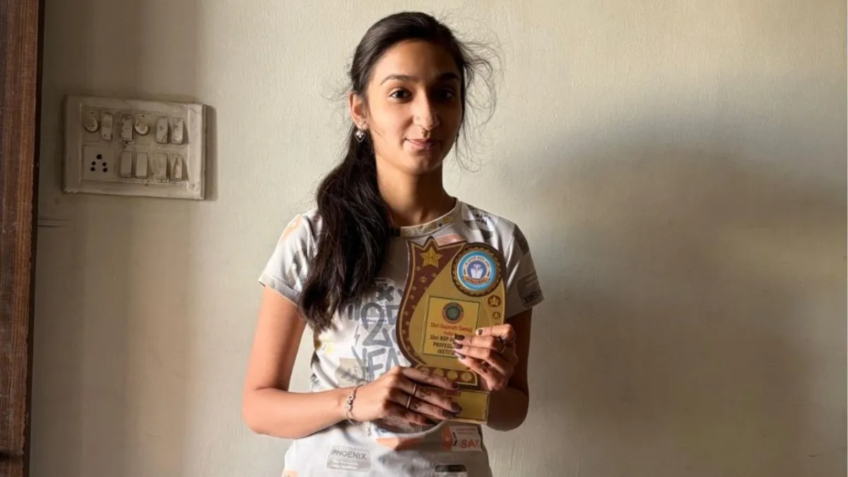 Indore missing girl, Shraddha Tiwari news, Indore girl missing case, Archana Tiwari missing, Indore police search इंदौर लड़की लापता