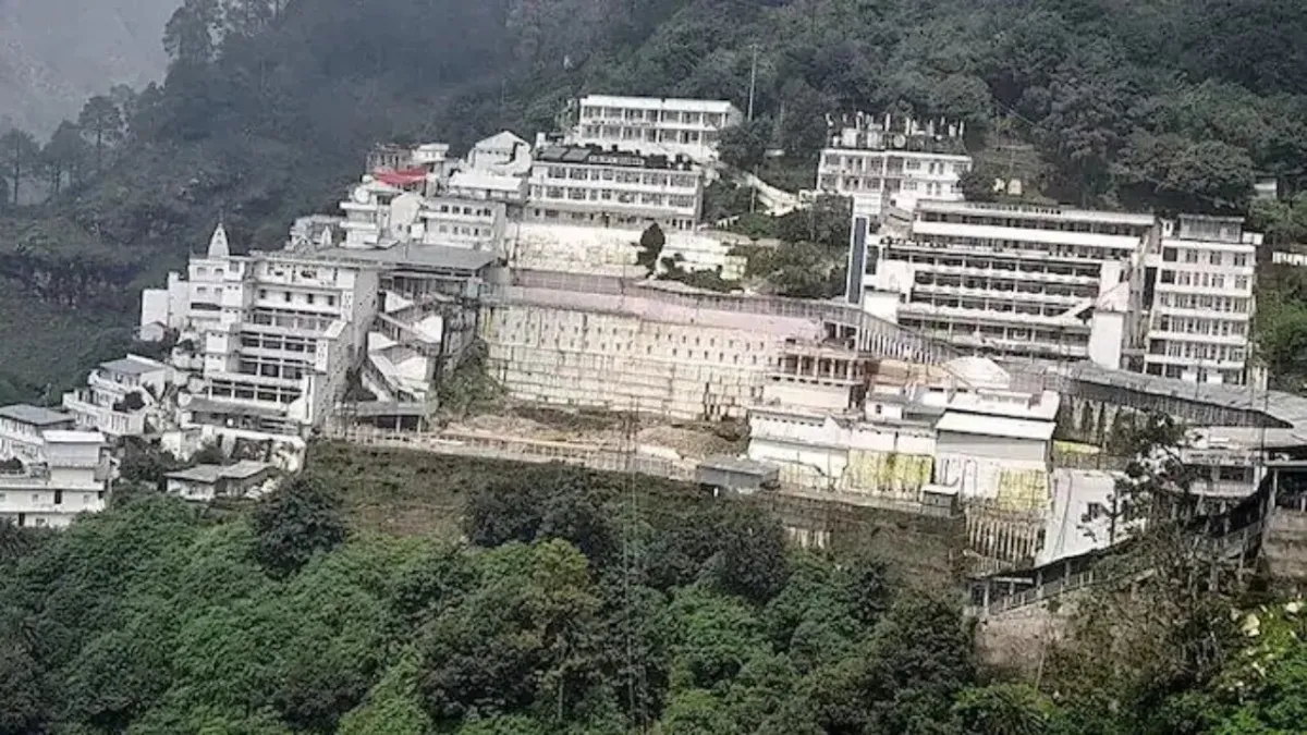 जम्मू-कश्मीर में बारिश से तबाही, वैष्णो देवी मार्ग पर भूस्खलन से अब तक 31 मौतें, बिजली-मोबाइल नेटवर्क गायब! NewsTak