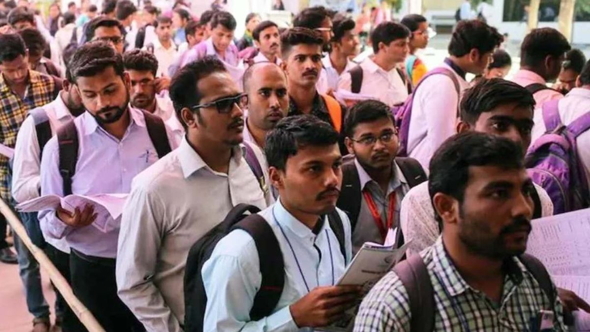 सरकारी जॉब अलर्ट: 12वीं पास युवाओं के लिए खुशखबरी! UKSSSC करेगा 1000 से ज्यादा पदों पर भर्ती, कैलेंडर जारी UKSSSC करेगा 1000 से ज्यादा पदों पर भर्ती