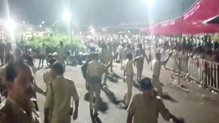 'दिन में बिस्किट खिलाए...रात में डंडे बरसाए', MP में यूरिया के लिए तरसे किसानों पर पुलिस की बर्बरता NewsTak