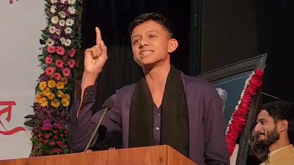 इंदौर में मेयर के बेटे का भाषण वायरल, CM के सामने ही गिना दी BJP सरकार की नाकामियां इंदौर के मेयर का बेटा