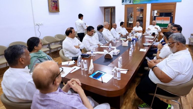 बिहार में कितनी सीटों पर चुनाव लड़ने जा रही कांग्रेस, दिल्ली के बैठक में तय हो गया फॉर्मूला? Congress Bihar Seat Sharing Formula 2025