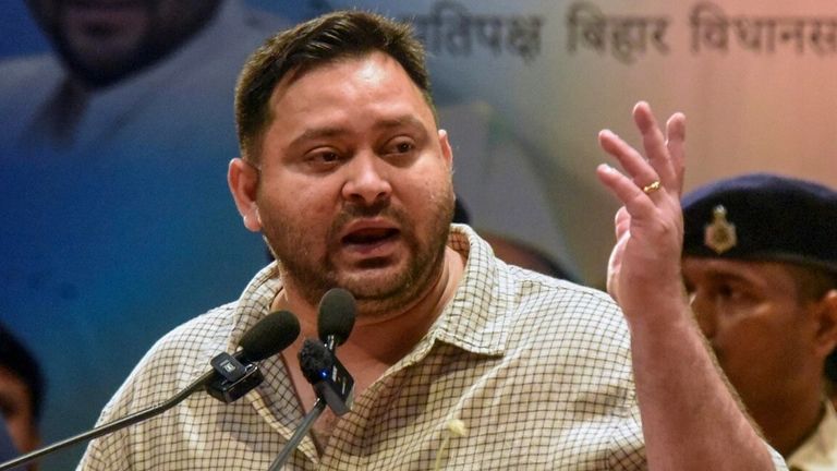 तेजस्वी क्यों नहीं निकाल पा रहे अपनी बिहार में यात्रा? जानें कहां फंस रहा पूरा पेंच तेजस्वी यादव की बिहार यात्रा पर सीट शेयरिंग का पेच