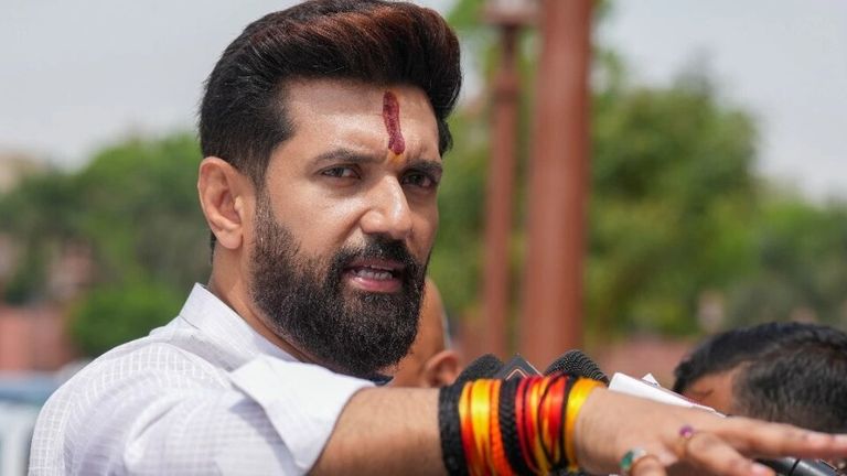 बिहार चुनाव: जमुई के सिकंदरा और चकाई सीटों पर चिराग पासवान ने किया दावा, जानें क्या है इसका पूरा समीकरण बिहार चुनाव 2025 में सिकंदरा और चकाई सीट पर चिराग पासवान का दावा