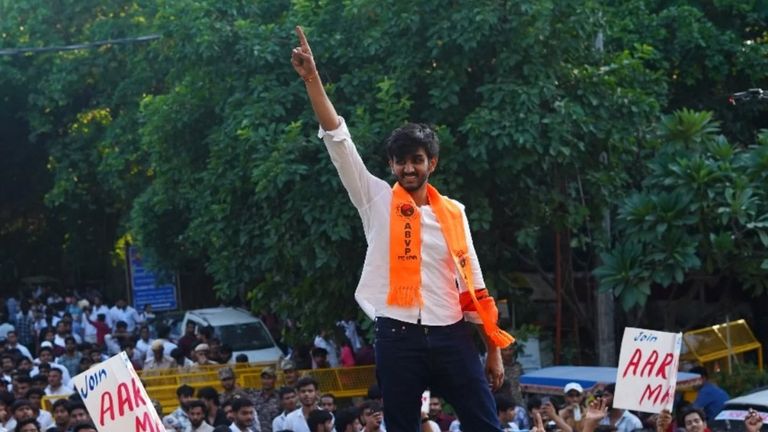 DUSU Election 2025: कौन हैं ABVP के आर्यन मान, जिन्होंने जीता दिल्ली विश्वविद्यालय छात्र संघ का अध्यक्ष पद Aryan Maan
