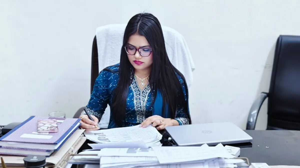 PCS अधिकारी स्वाति गुप्ता का वायरल वीडियो