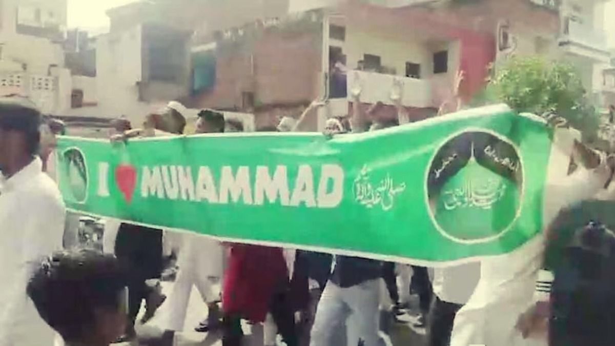 क्या है ‘I Love Muhammad’ बोर्ड विवाद? जिसे लेकर देशभर में हो रहे हैं प्रदर्शन...जानिए कानपुर में उस रात क्या हुआ था i love muhammad controversy, i love muhammad news in hindi, i love muhammad news, kanpur, Kanpur news, kanpur hindi news, up news, Unnao