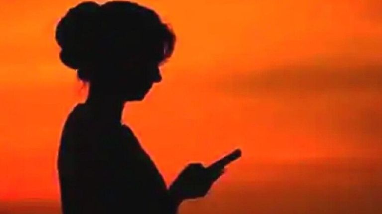 MP के इस हसीना का कारनामा, बुजुर्गों को हुस्न के जाल में फंसाया, वीडियो बनाया और फिर NewsTak