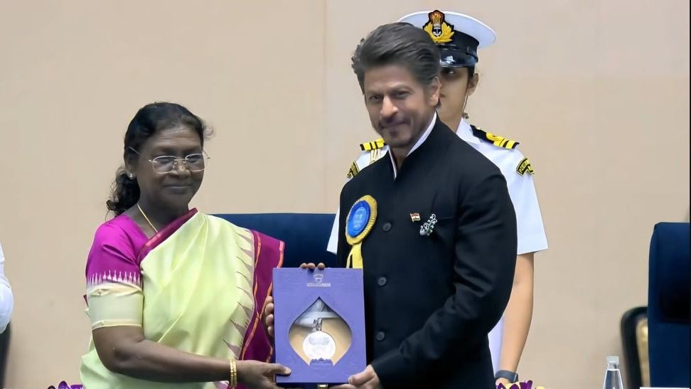 'जवान' के लिए शाहरुख खान को मिला नेशनल अवॉर्ड, लेकिन इनाम की राशि मिली आधी, ऐसा क्यों?
