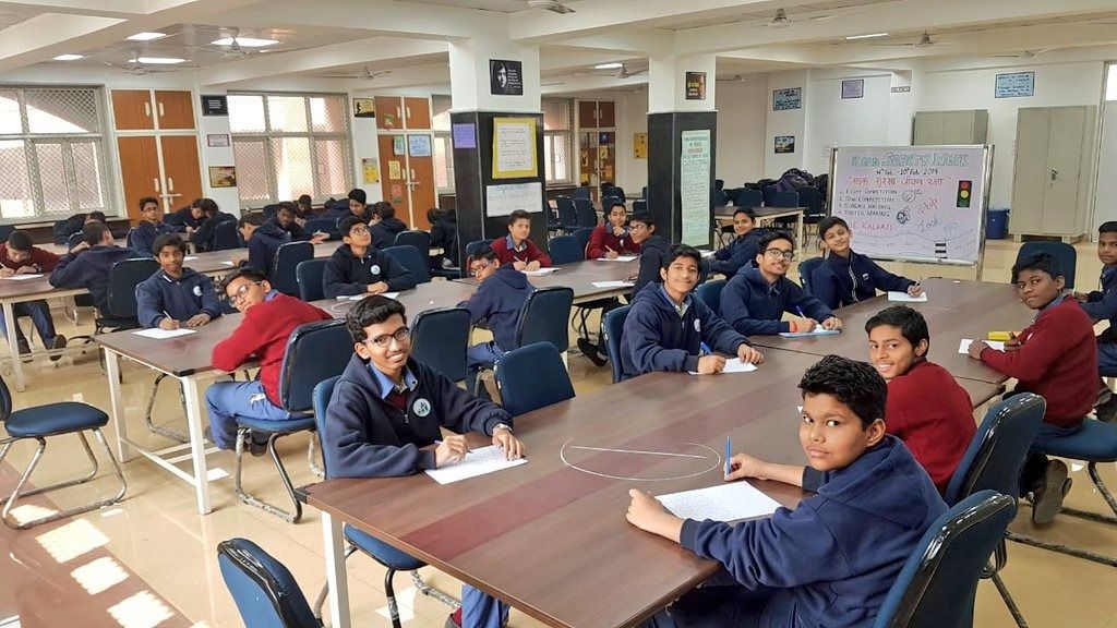 स्टूडेंट्स के लिए बड़ी खुशखबरी! 2026 में मिलने वाली हैं लंबी छुट्टियां, कैलेंडर हुआ जारी 