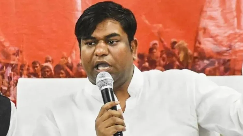 महागठबंधन में सीट बंटवारे पर मुकेश सहनी ने कहा- अभी पत्ते खोलेंगे तो सब इधर-उधर भाग जाएंगे