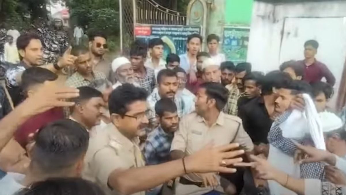 कब्र से महिलाओं के शव निकालकर संबंध बनाने वाले शख्स को भीड़ ने दबोचा, फिर जो हुआ... मध्यप्रदेश