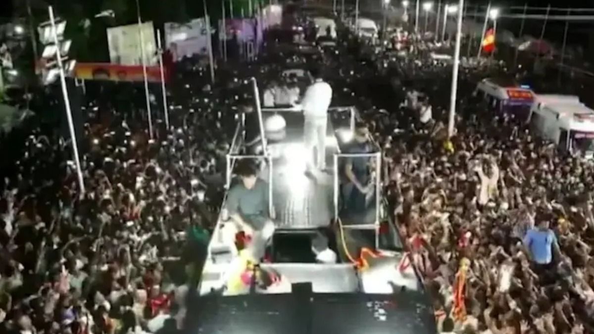 तमिलनाडु: एक्टर विजय की रैली में मची भगदड़, 20 लोगों के मारे जाने की आशंका