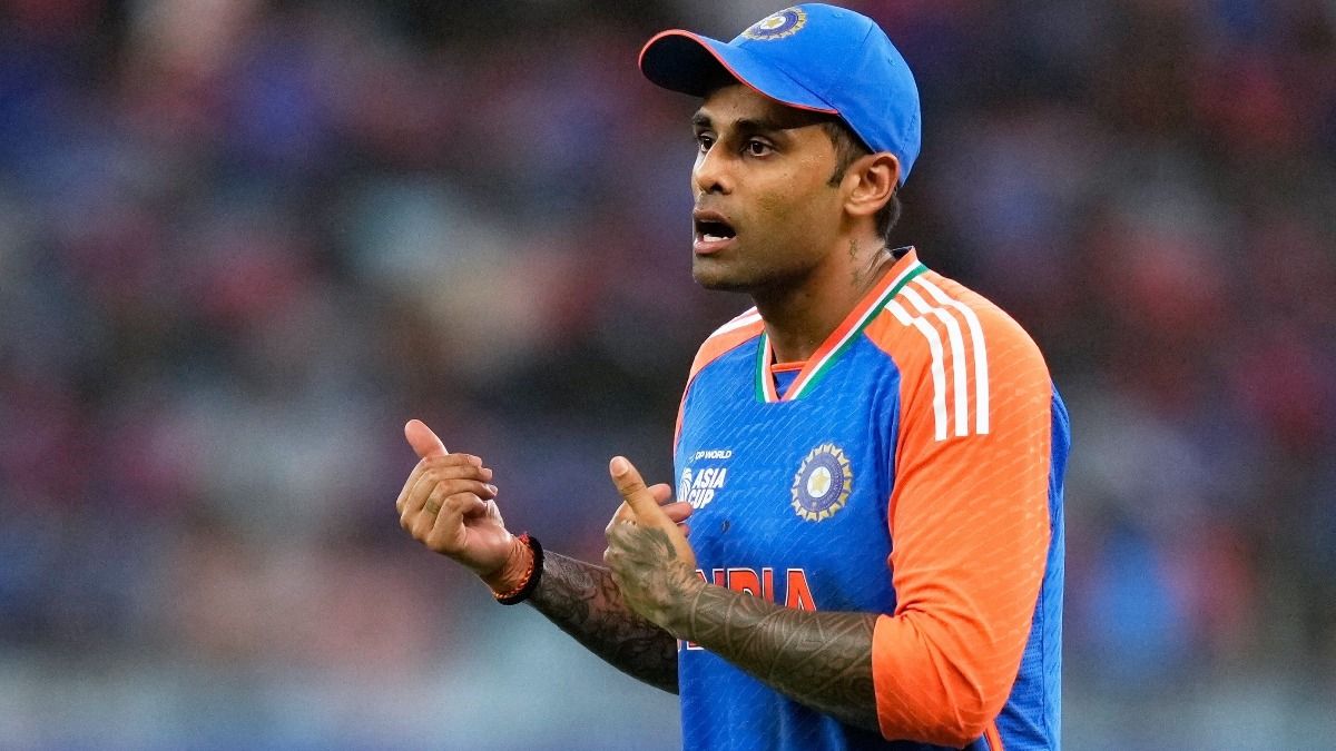 Asia Cup 2025 Final: भारत ने पाकिस्तान को हराकर रचा इतिहास, जीत के बाद कैप्टन सूर्यकुमार अपनी मैच फीस को लेकर किया बड़ा ऐलान 