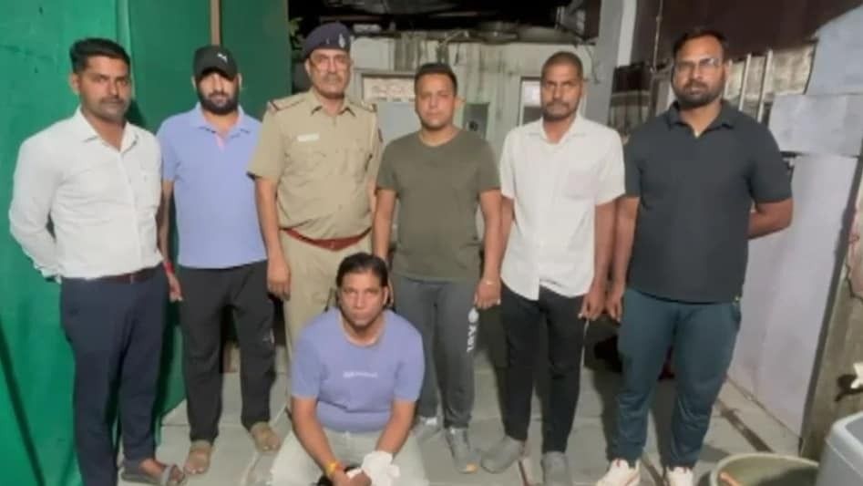 बिना मेहनत पैसा कमाने की भूख...पति-पत्नी घर में छापने लगे नोट, झालावाड़ से पकड़ा गया कपल, घर मिले लाखों रुपए 