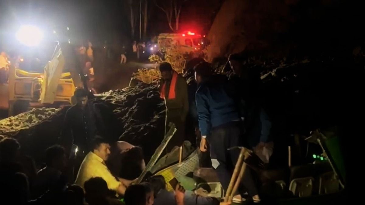 Bilaspur Himachal accident, Himachal landslide news, Ballu bridge bus accident, Bilaspur bus buried, Himachal rescue operation