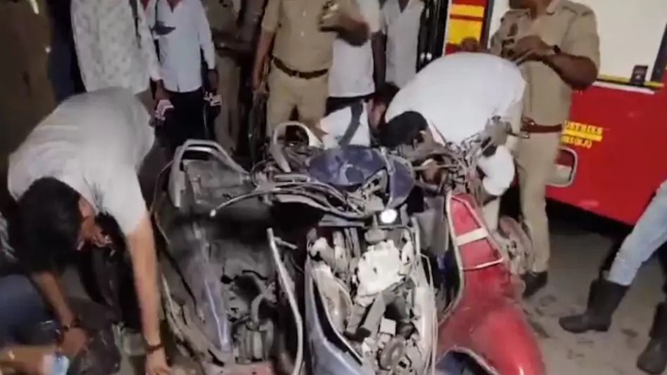 कानपुर के मेस्टन रोड पर 2 स्कूटी में हुआ जोरदार ब्लास्ट, 8 से अधिक लोग घायल, जांच में जुटी पुलिस