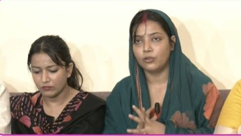 ज्योति सिंह ने पति पवन सिंह पर लगाए गंभीर आरोप, बोलीं- मुझे गर्भपात की दवाएं खिलाते थे