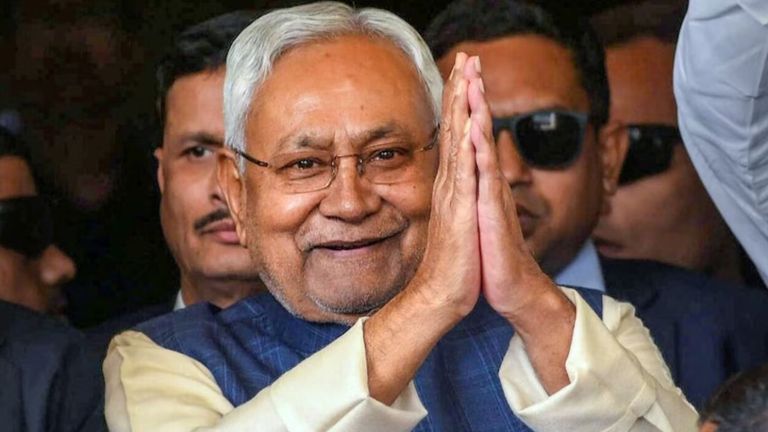 Bihar Election 2025: जदयू ने 90 से ज्यादा कैंडिडेट के नाम किए फाइनल, इन नेताओं का कट सकता है टिकट जेडीयू ने 90 से ज्यादा सीटों पर फाइनल किए उम्मीदवार