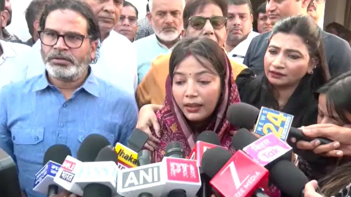 Bihar election 2025: पवन सिंह की पत्नी ज्योति सिंह की प्रशांत किशोर से हुई मुलाकात, जानें क्या हुई बात? 