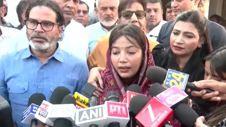 Bihar election 2025: पवन सिंह की पत्नी ज्योति सिंह की प्रशांत किशोर से हुई मुलाकात, जानें क्या हुई बात? Jyoti Singh