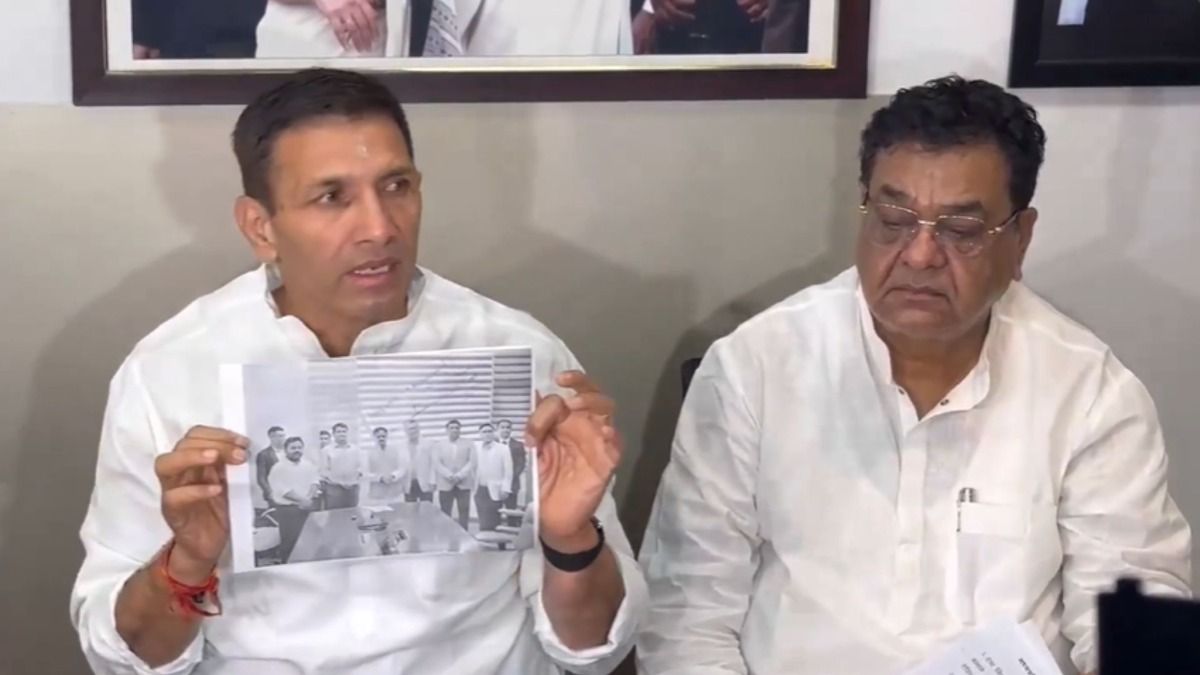 जहरीली कफ़ सिरप मामले में Jitu Patwari का दावा, दिल्ली से सोनू राणा ड्रग कंट्रोलर को बचा रहे ! छिंदवाड़ा कफ सिरप मामले में आया नया मोड़