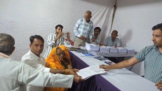 अंता उपचुनाव में नरेश मीणा ने ठोकी ताल, नामांकन भरकर कही ये बात! NewsTak