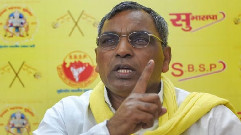 ओम प्रकाश राजभर की पार्टी ने बिहार चुनाव के लिए जारी की पहली लिस्ट, इन 47 सीटों पर उतारे उम्मीदवार ओमप्रकाश राजभर की पार्टी ने उम्मीदवारों की पहली लिस्ट की जारी