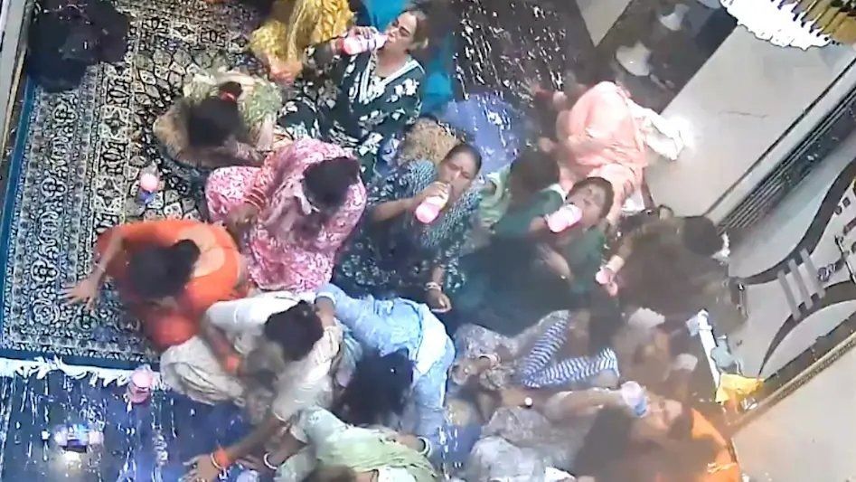 किन्नरों ने की खुद को मारने की कोशिश