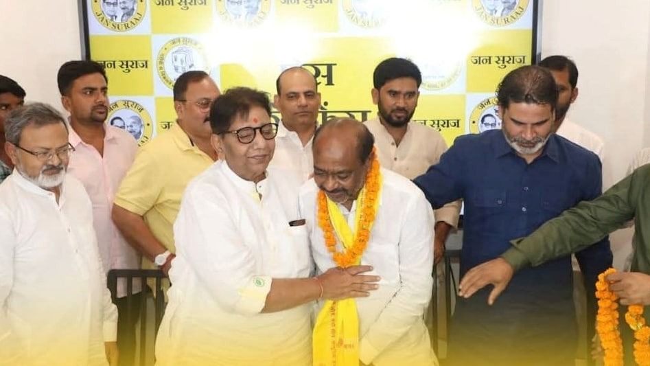 सीमांचल में RJD को तगड़ा झटका, दिग्गज नेता सरफराज आलम जन सुराज में शामिल
