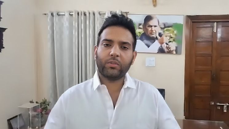 Bihar Election 2025: शरद यादव के बेटे शांतनु ने लालू-तेजस्वी के खिलाफ खोला मोर्चा, कहा- “हम राजनीति में झाल बजाने नहीं आए"