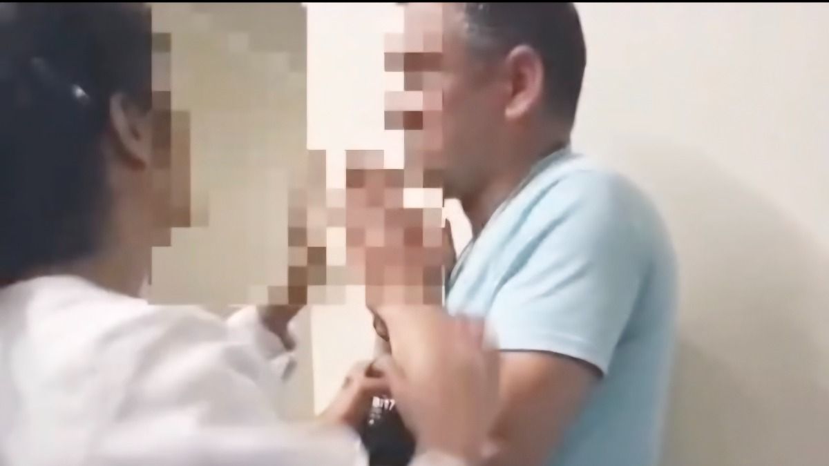 देहरादून: नर्स से अश्लील बातें कह रहा था तीमारदार...जमकर हुई पिटाई, वीडियो वायरल! CMI हॉस्पिटल का मामला Dehradun crime news