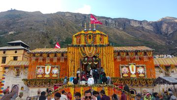 Badrinath Dham Diwali Celebration Badrinath Dham Diwali Celebration