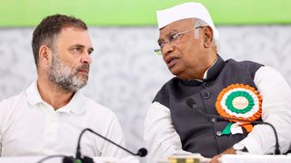 Bihar Election 2025: कांग्रेस पार्टी ने सुपौल सीट पर कर दिया खेल, ऐन वक्त पर बदल दिया उम्मीदवार, जानें वजह NewsTak