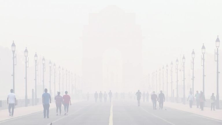 दीपावली पर दिल्ली-NCR की एयर क्वालिटी हुई खराब, AQI पहुंचा 400 के पार, GRAP-2 के तहत लागू हुए नए नियम Delhi NCR AQI