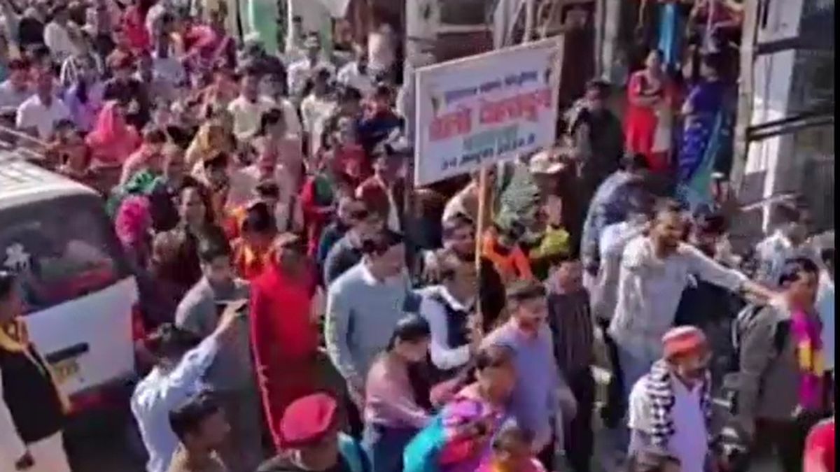 उत्तराखंड: चौखुटिया में अस्पताल की बदहाली से तंग ग्रामीणों ने खोला मोर्चा, अल्मोड़ा से देहरादून तक 300 किमी की पदयात्रा शुरू Chaukhutia hospital protest