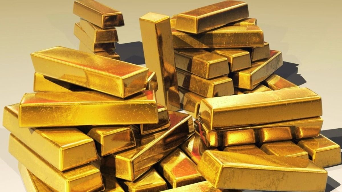Gold Silver price today: सोना रिकॉर्ड हाई प्राइस से 8000 और चांदी 33000 रुपए तक हुई सस्ती, जानें लेटेस्ट भाव