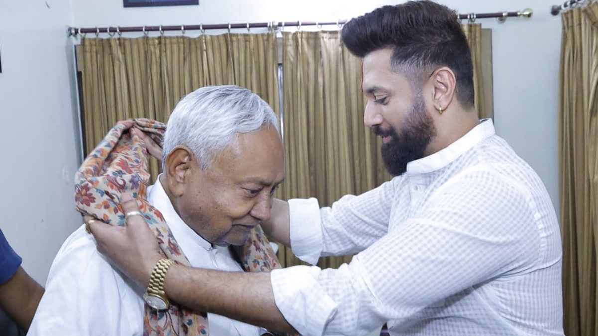 Bihar Election 2025: नीतीश कुमार के साथ यूं ही नहीं मिल रहे चिराग पासवान, इसके पीछे की क्या है वजह? समझें पूरी कहानी