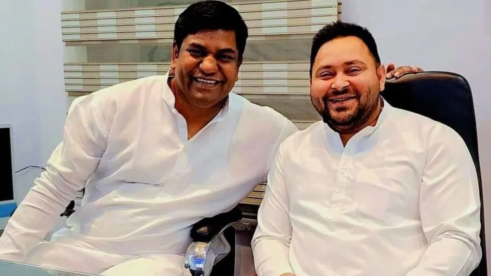 बिहार चुनाव में लालू-तेजस्वी और मुकेश सहनी के बीच राजनीतिक खेल